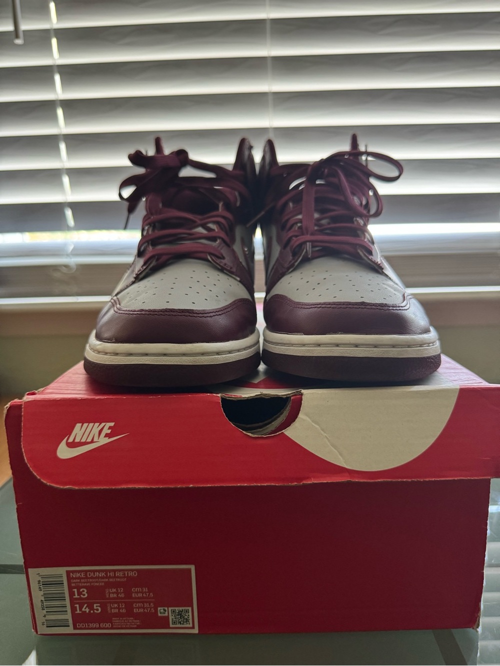 Nike Men’s Dunk Low - White, gray and Burgundy